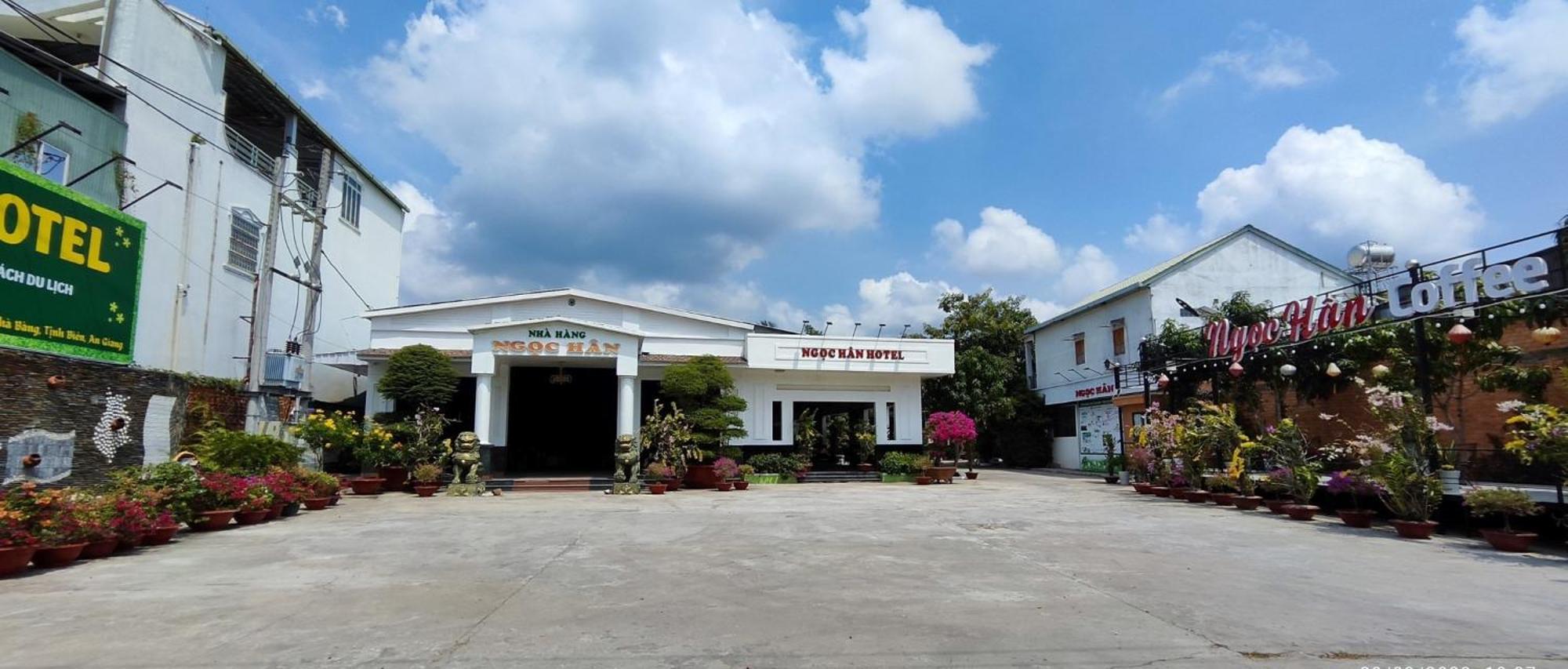 Khach San Ngoc Han Ap Vinh Phu Екстериор снимка